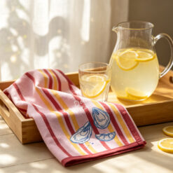 Alternative view of Napkin PN62010