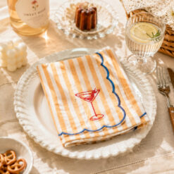 Alternative view of napkin PN62019